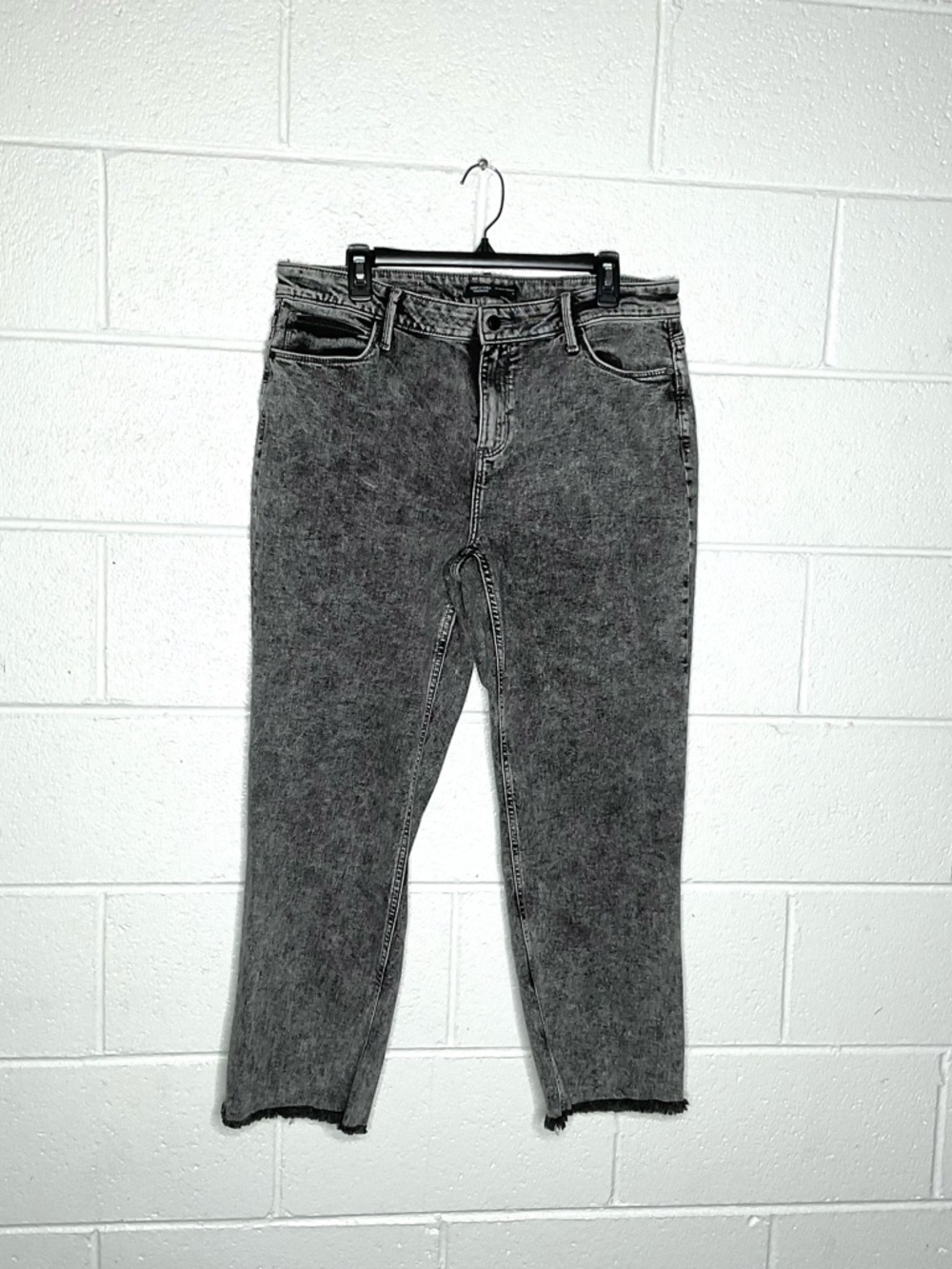 < Simply Vera Vera Wang Charcoal Acid Wash Relaxed Straight Jeans > - Picture 1 of 3
